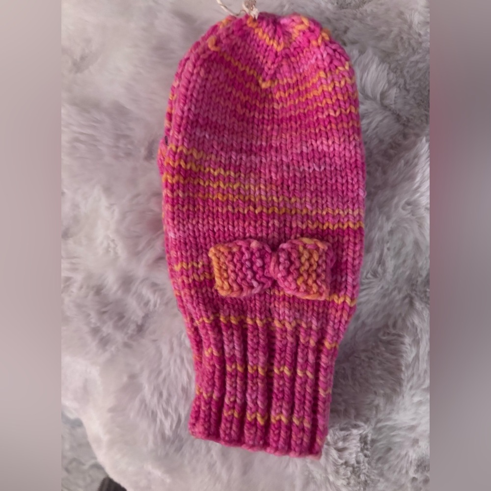 Hand Knit Mittens - Picture 4 of 6